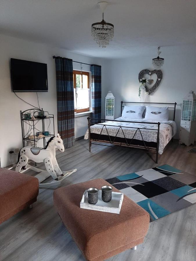 B&B Neuses Am Brand Sonnefeld Екстериор снимка
